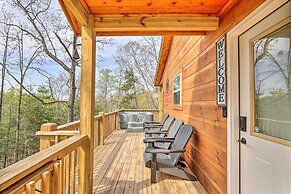 Mountain Cabin w/ Hot Tub Near Hiwassee Lake!