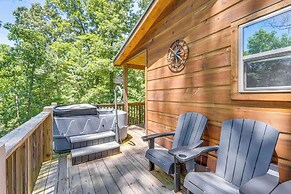 Private Hot Tub & EV Charger: Cozy Murphy Cabin!