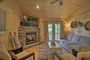 Private Hot Tub & EV Charger: Cozy Murphy Cabin!