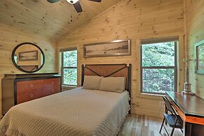 Private Hot Tub & EV Charger: Cozy Murphy Cabin!