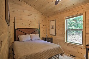 Private Hot Tub & EV Charger: Cozy Murphy Cabin!