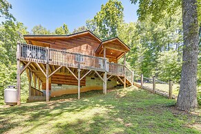 Private Hot Tub & EV Charger: Cozy Murphy Cabin!