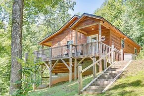 Private Hot Tub & EV Charger: Cozy Murphy Cabin!