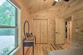 Private Hot Tub & EV Charger: Cozy Murphy Cabin!