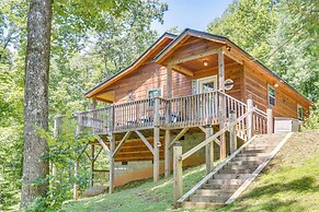 Private Hot Tub & EV Charger: Cozy Murphy Cabin!