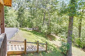 Private Hot Tub & EV Charger: Cozy Murphy Cabin!
