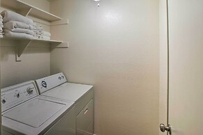 Gilbert Gem w/ Patio - Near Golf & Entertainment