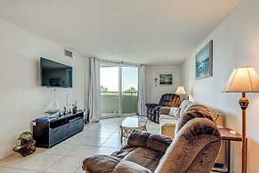 Balcony & Resort Amenities: Gulf Coast Escape!