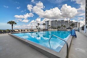 Balcony & Resort Amenities: Gulf Coast Escape!