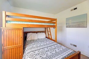 'west of the Moon' Ocean Apt w/ Beach Access!