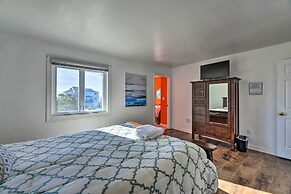 'west of the Moon' Ocean Apt w/ Beach Access!