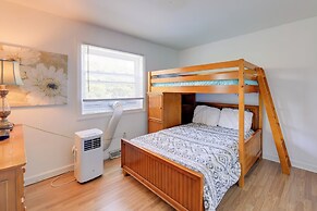 'west of the Moon' Ocean Apt w/ Beach Access!