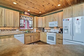 Family-friendly Lake Mitchell Oasis: Hike & Ski!