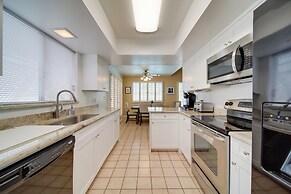 5 Mi to Camelback Ranch: Pet-friendly Home w/ Pool