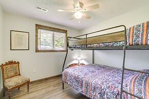 Cottage w/ Yard + Grill ~ 21 Mi to Hocking Hills!