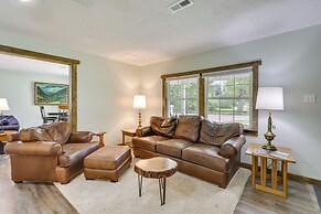 Cottage w/ Yard + Grill ~ 21 Mi to Hocking Hills!