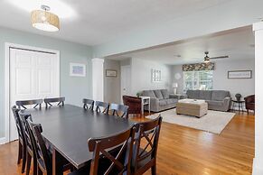 Breezy Ocean City Home: Walk to Beach + Boardwalk!