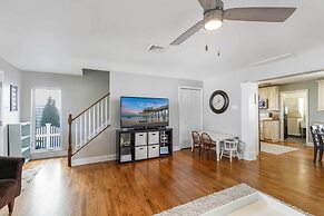 Breezy Ocean City Home: Walk to Beach + Boardwalk!