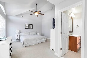 Breezy Ocean City Home: Walk to Beach + Boardwalk!