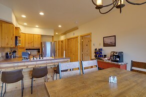 8696: 360 Mtn View & On-site Hiking!