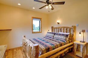 8696: 360 Mtn View & On-site Hiking!