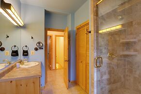 8696: 360 Mtn View & On-site Hiking!