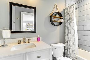 12 Mi to Dtwn: Austin Guest Cottage w/ Pool Access