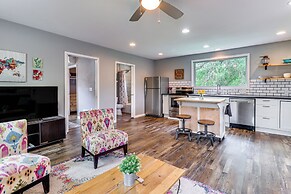 12 Mi to Dtwn: Austin Guest Cottage w/ Pool Access