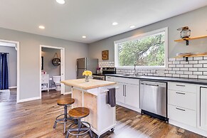 12 Mi to Dtwn: Austin Guest Cottage w/ Pool Access