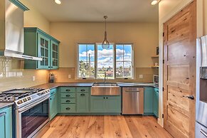 Buena Vista Home w/ Mtn Views, Walk to Main St