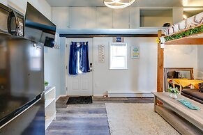 2 Mi to Dtwn & Pioneer Park: Fairbanks Studio!