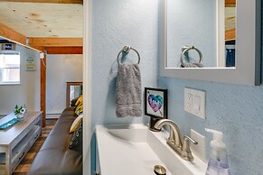 2 Mi to Dtwn & Pioneer Park: Fairbanks Studio!