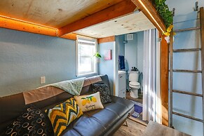 2 Mi to Dtwn & Pioneer Park: Fairbanks Studio!