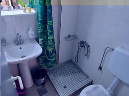 Zinovia Apartments & Studio