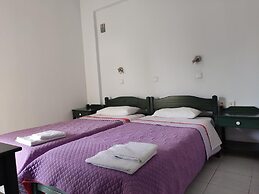 Zinovia Apartments & Studio