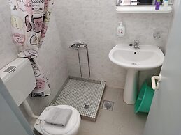 Zinovia Apartments & Studio