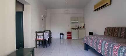 Zinovia Apartments & Studio