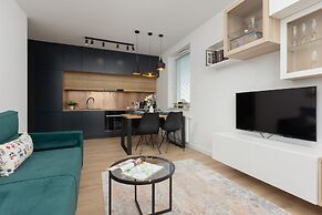 Trendy Apartment + Parking by Renters