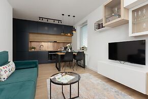 Trendy Apartment + Parking by Renters