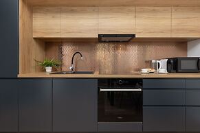 Trendy Apartment + Parking by Renters