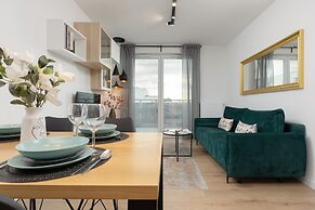 Trendy Apartment + Parking by Renters