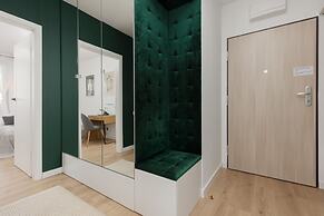 Trendy Apartment + Parking by Renters