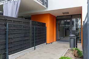 Trendy Apartment + Parking by Renters