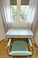 Trendy 2 bedroom Apartment 5min to metro