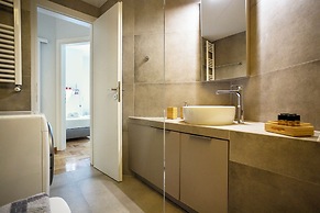 Trendy 2 bedroom Apartment 5min to metro