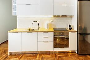 Trendy 2 bedroom Apartment 5min to metro