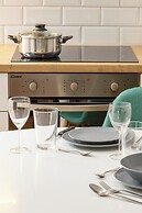 Trendy 2 bedroom Apartment 5min to metro