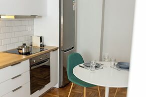 Trendy 2 bedroom Apartment 5min to metro