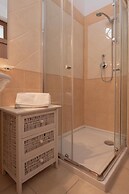 Stylish Residence Le Fontane 2 Bedroom 6 Persons Child