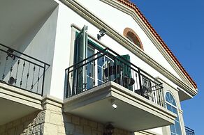 Müzeyyen Hanım Konağı Alaçatı 12+